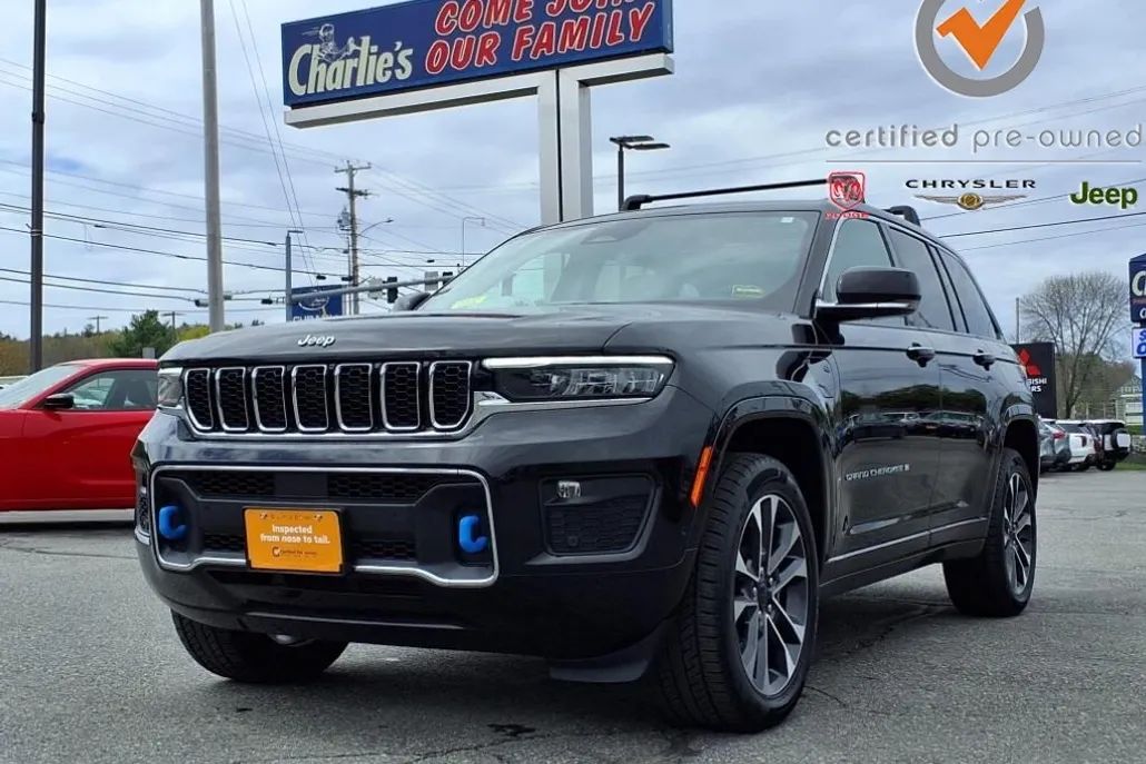 2022 Jeep Cherokee 4xe Overland photo 1
