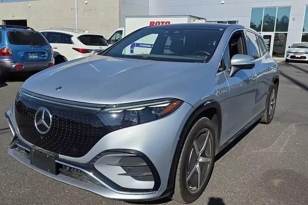 2023 Mercedes Benz EQS SUV 450 4MATIC photo 1