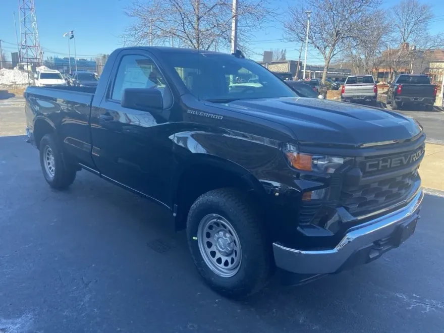 2025 Chevrolet Silverado 1500 photo 1
