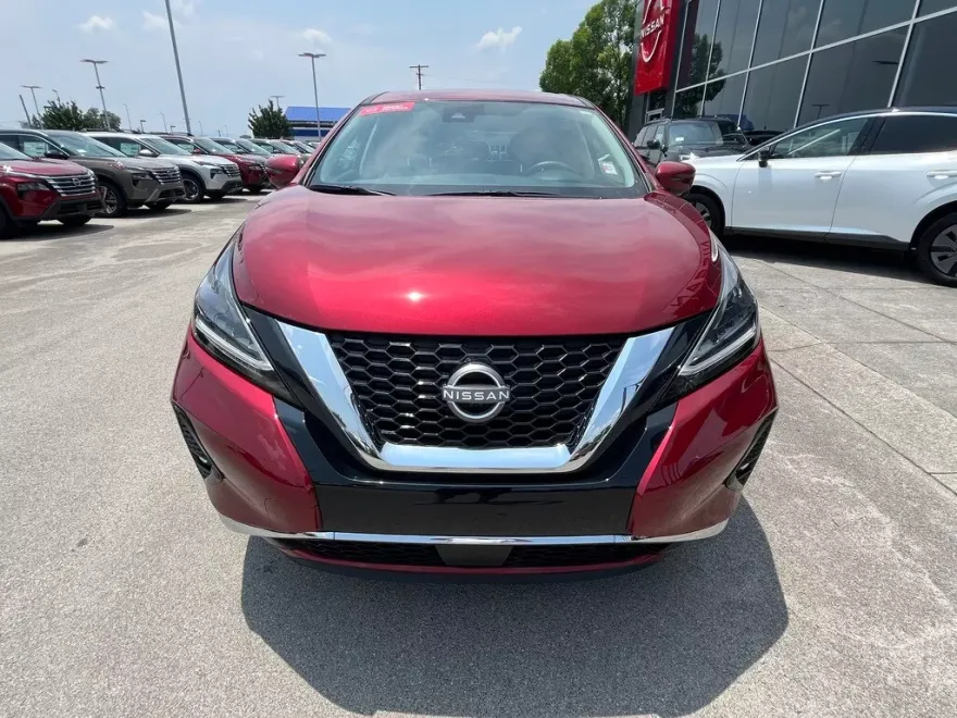 2024 Nissan Murano SL photo 2