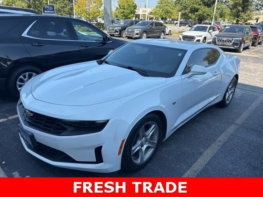 2019 Chevrolet Camaro 2LT photo 1