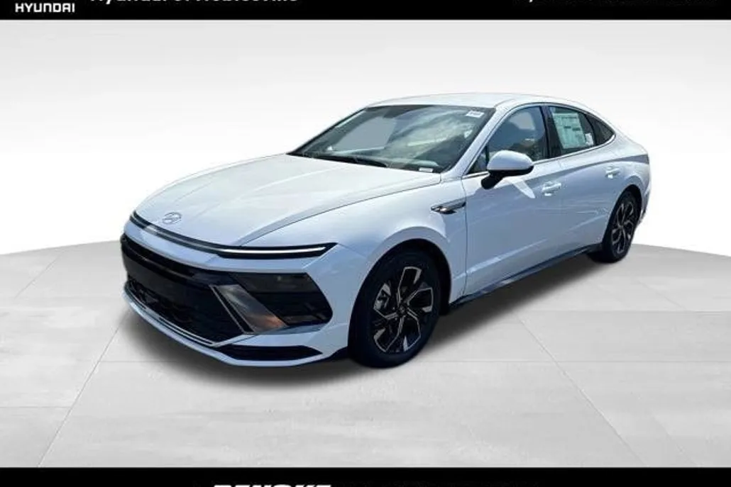 2024 Hyundai Sonata SEL photo 1