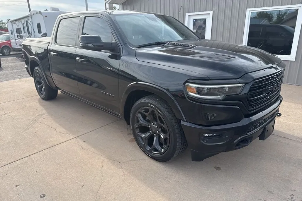 2023 Ram 1500 Limited photo 1
