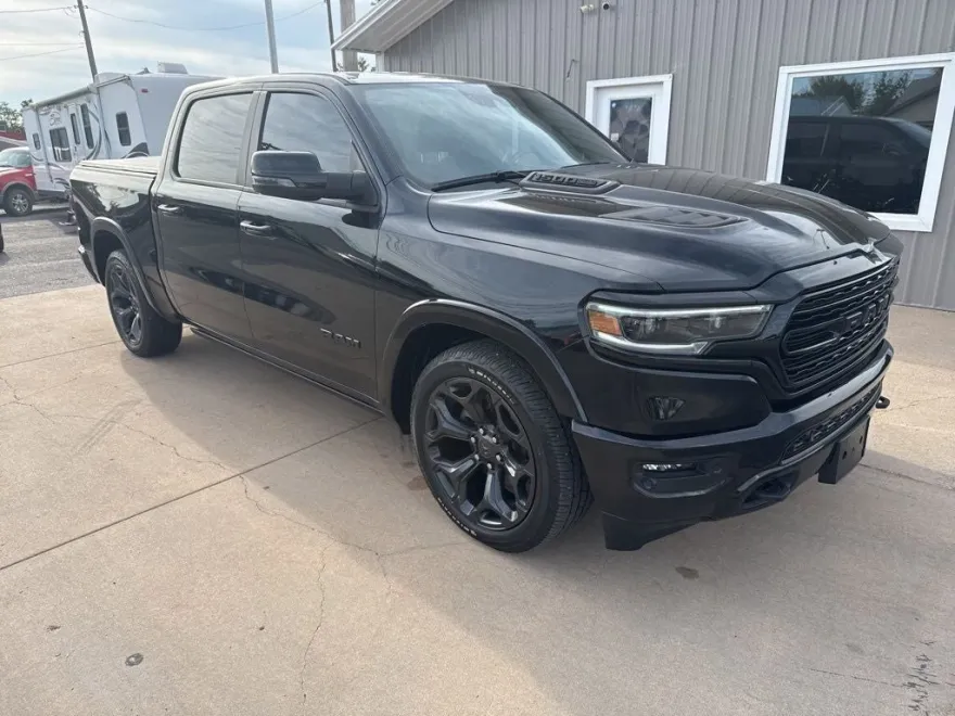 2023 Ram 1500 Limited photo 1