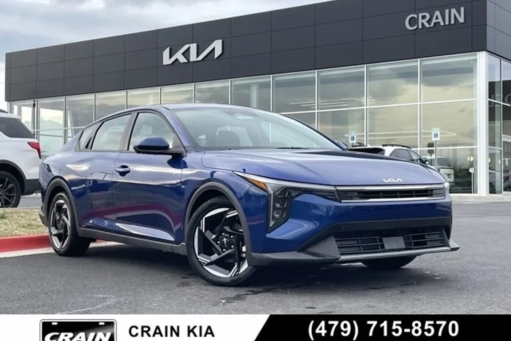 2025 Kia K4 EX photo 1