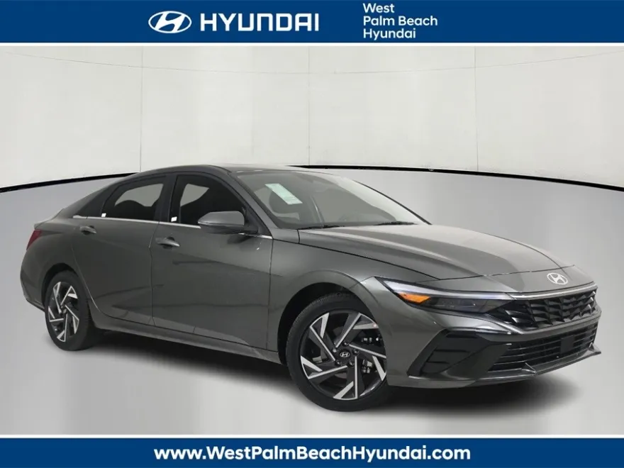 2025 Hyundai Elantra Limited photo 1