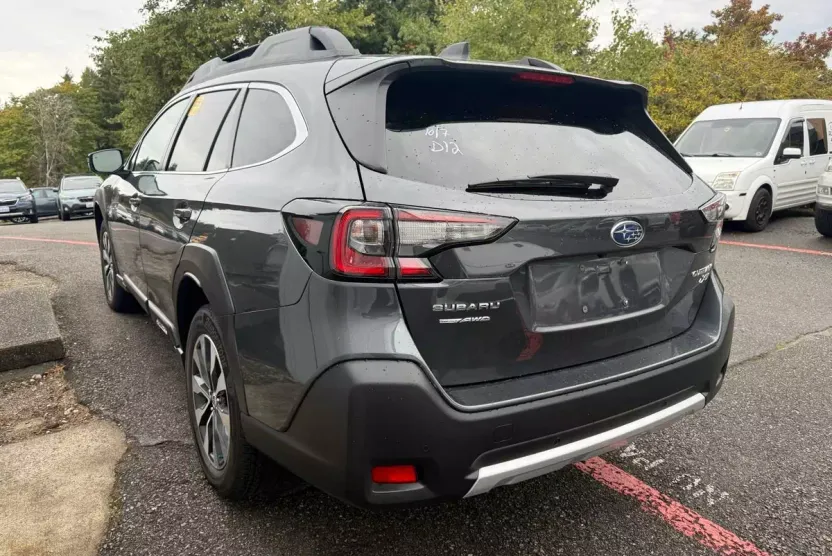 2024 Subaru Outback Limited XT photo 1