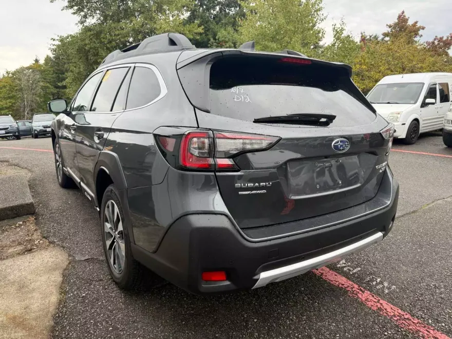 2024 Subaru Outback Limited XT photo 1