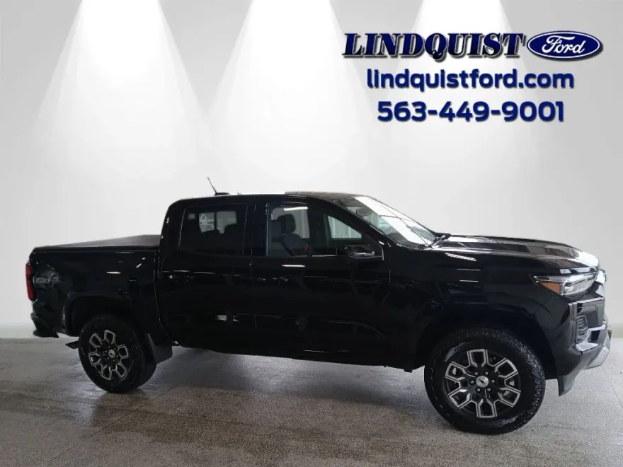 2023 Chevrolet Colorado Z71 photo 1