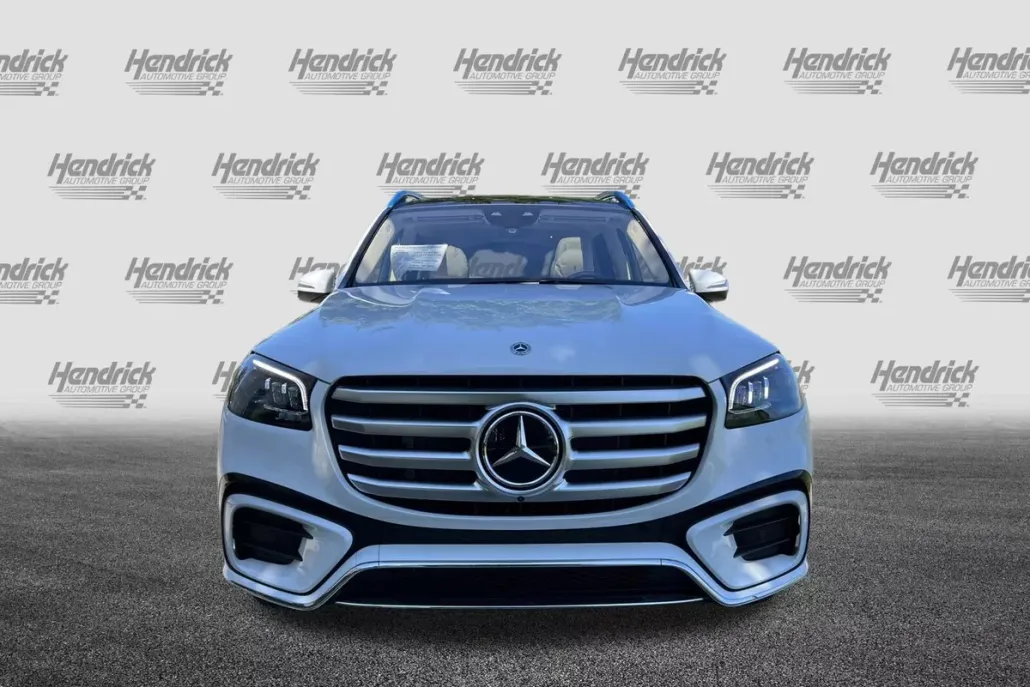 2026 Mercedes Benz GLS 450 4MATIC photo 1