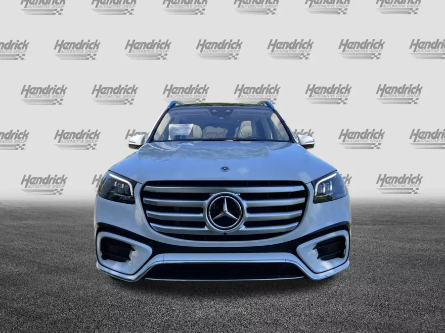 2026 Mercedes Benz GLS 450 4MATIC photo 1