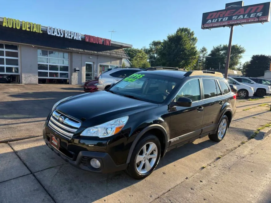 2014 Subaru Outback 2.5i Premium photo 1