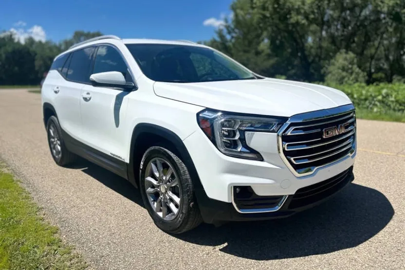 2024 Gmc Terrain SLT photo 1