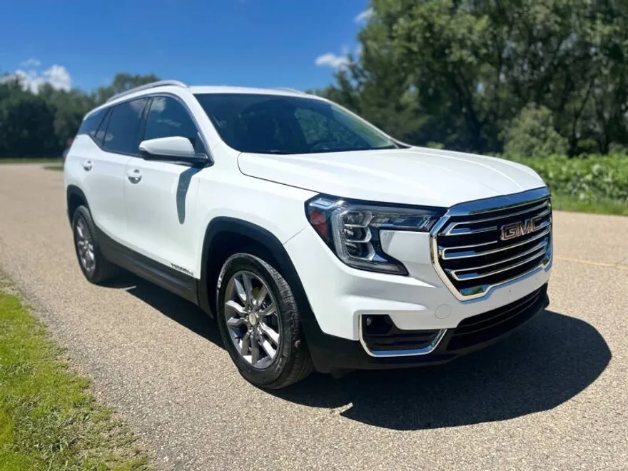 2024 Gmc Terrain SLT photo 1