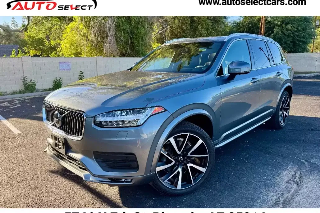 2020 Volvo XC90 Momentum photo 1