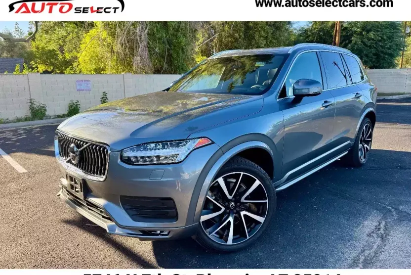 2020 Volvo XC90 Momentum photo 1