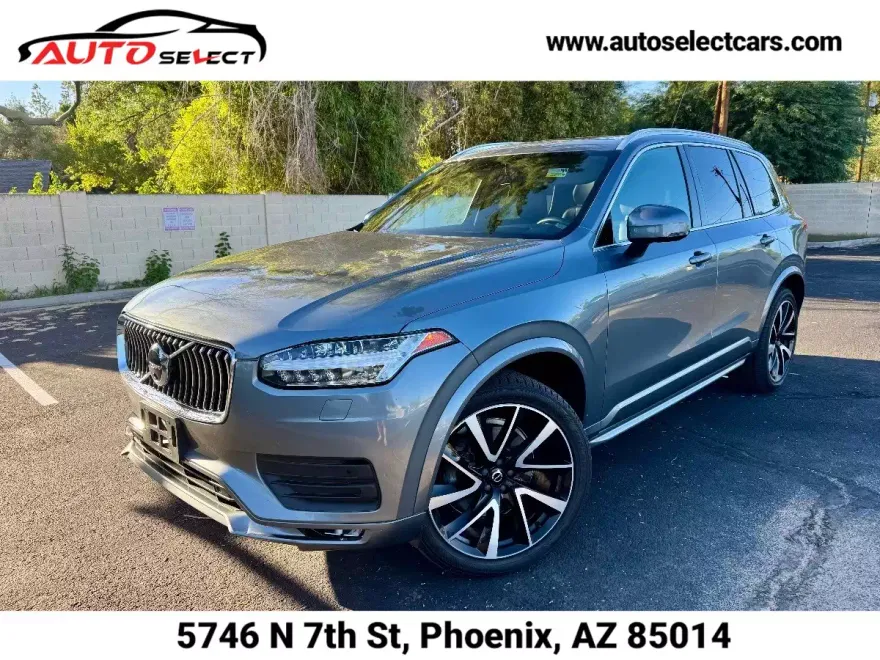 2020 Volvo XC90 Momentum photo 1