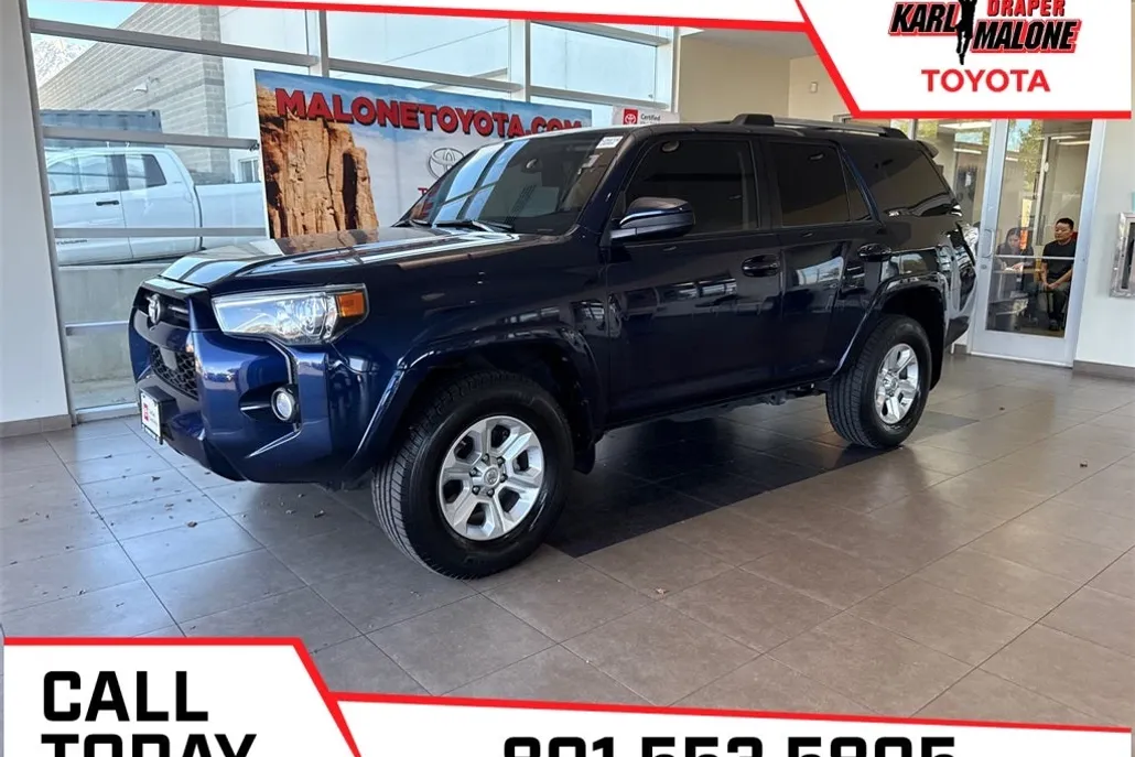 2020 Toyota 4Runner SR5 photo 1