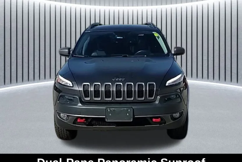 2016 Jeep Cherokee Trailhawk photo 1