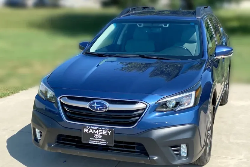 2021 Subaru Outback Premium photo 1