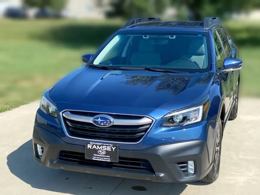 2021 Subaru Outback Premium photo 1