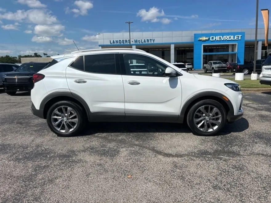 2023 Buick Encore GX Essence photo 1