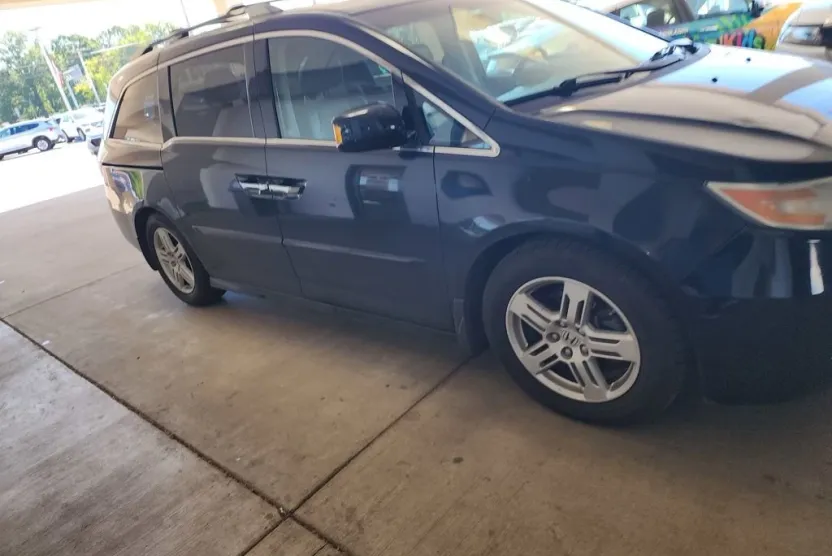 2012 Honda Odyssey Touring Elite photo 1