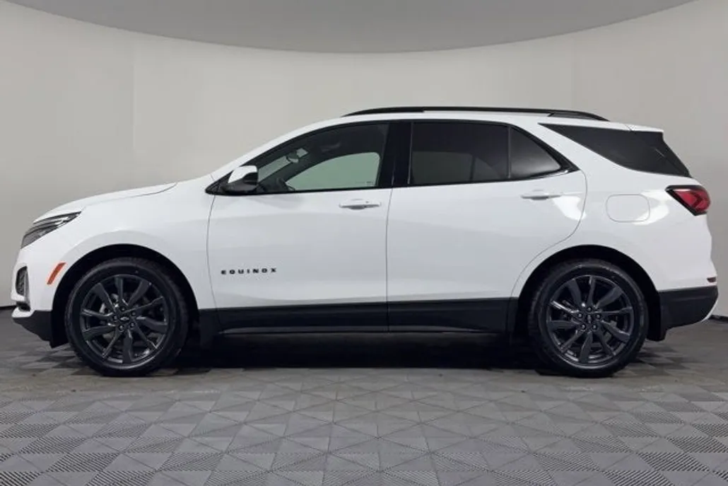 2022 Chevrolet Equinox RS photo 1