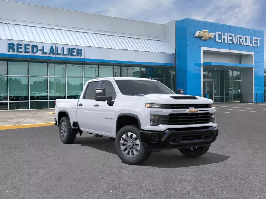 2026 Chevrolet Silverado 2500HD Custom photo 1