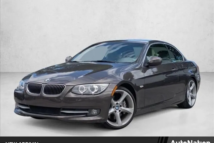 2011 Bmw 335i 3-Series photo 1