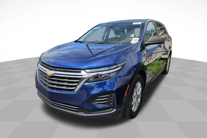 2022 Chevrolet Equinox LS photo 1