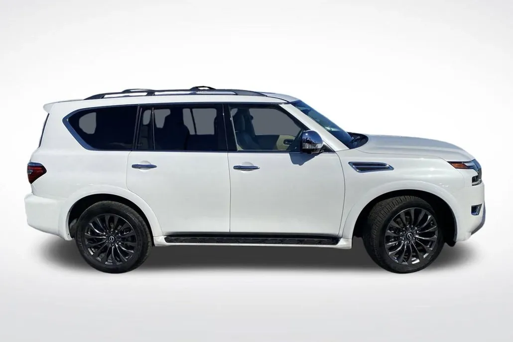 2024 Nissan Armada Platinum photo 1