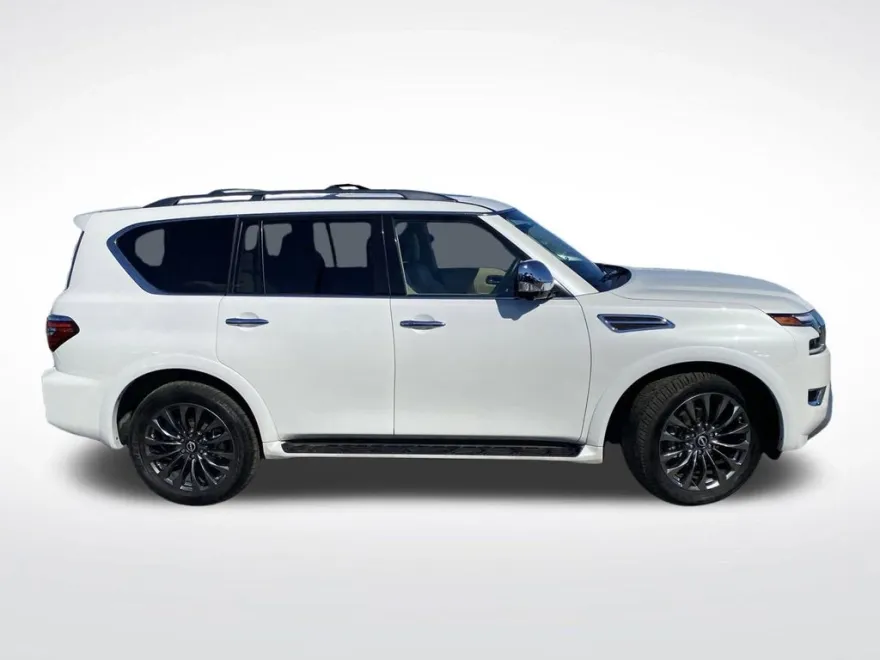 2024 Nissan Armada Platinum photo 1