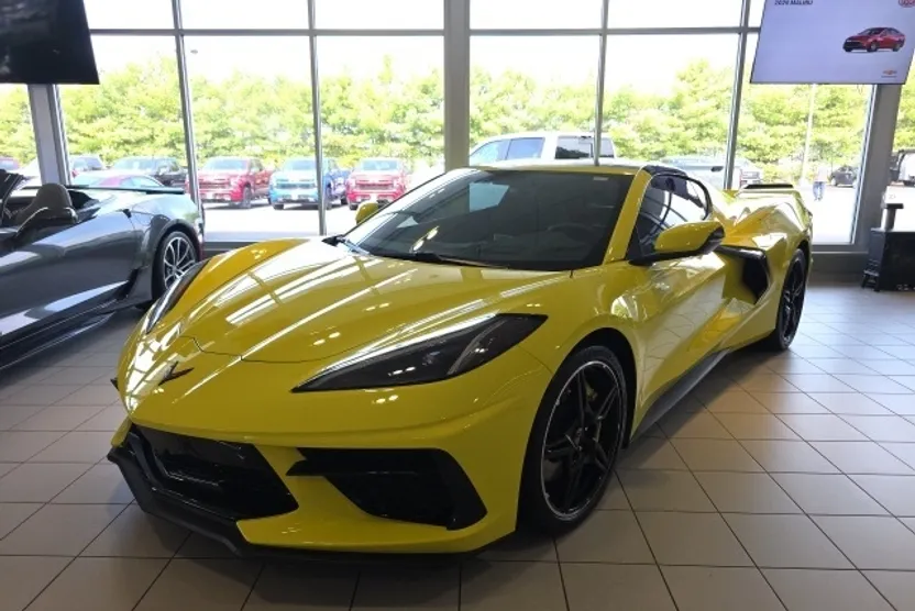 2020 Chevrolet Corvette Stingray 2LT photo 1