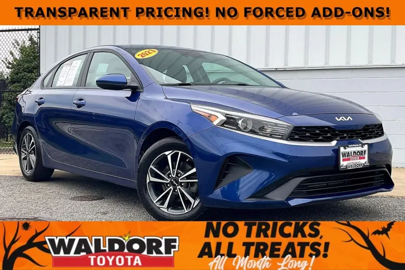 2023 Kia Forte LXS photo 1