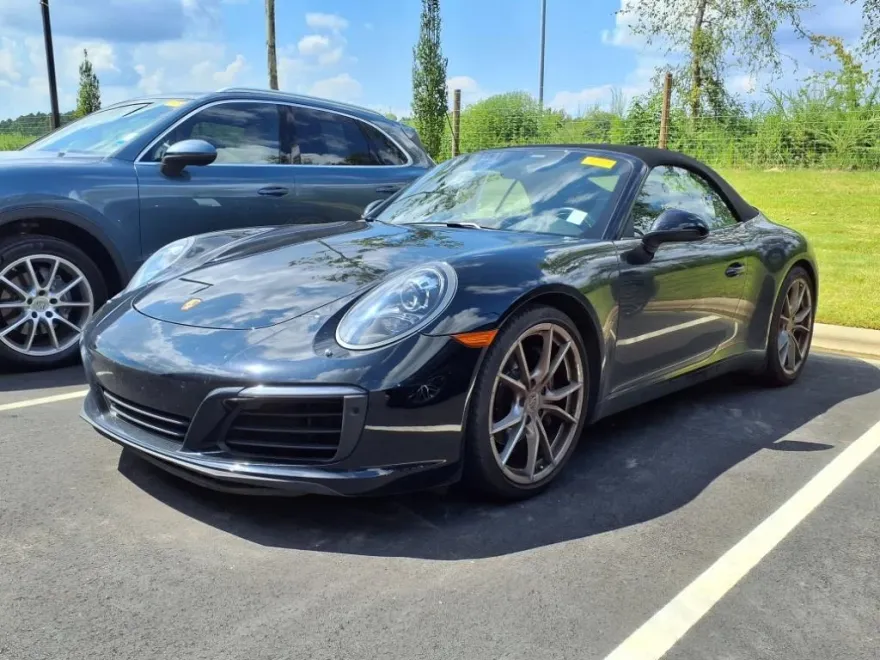 2017 Porsche 911 Cabriolet photo 1