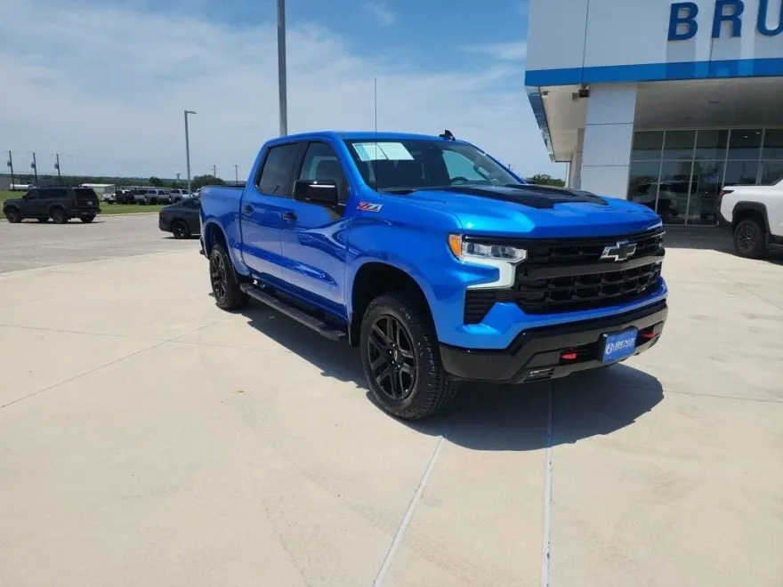 2025 Chevrolet Silverado 1500 LT Trail Boss photo 1