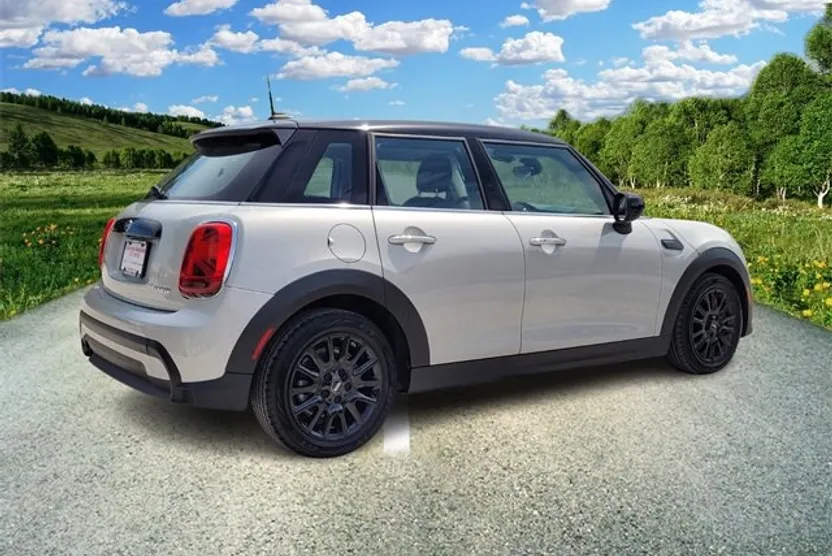 2022 Mini Cooper 4 Door Hardtop photo 1