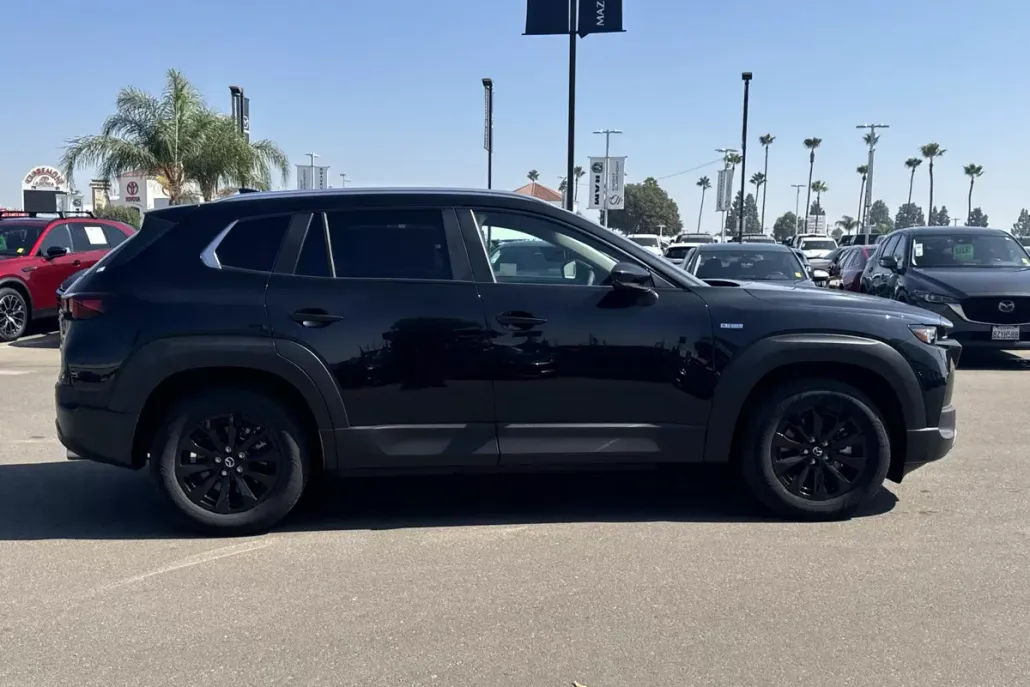 2025 Mazda CX-50 Preferred photo 1