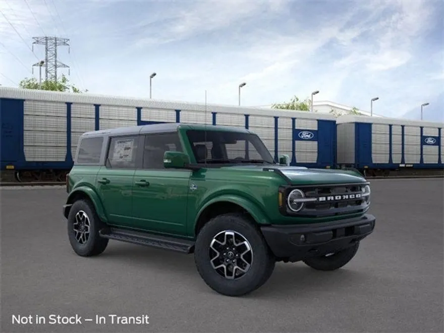 2025 Ford Bronco Outer Banks photo 1