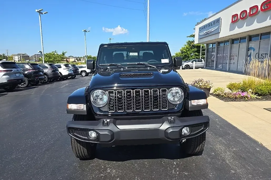 2025 Jeep Gladiator Sport S photo 1