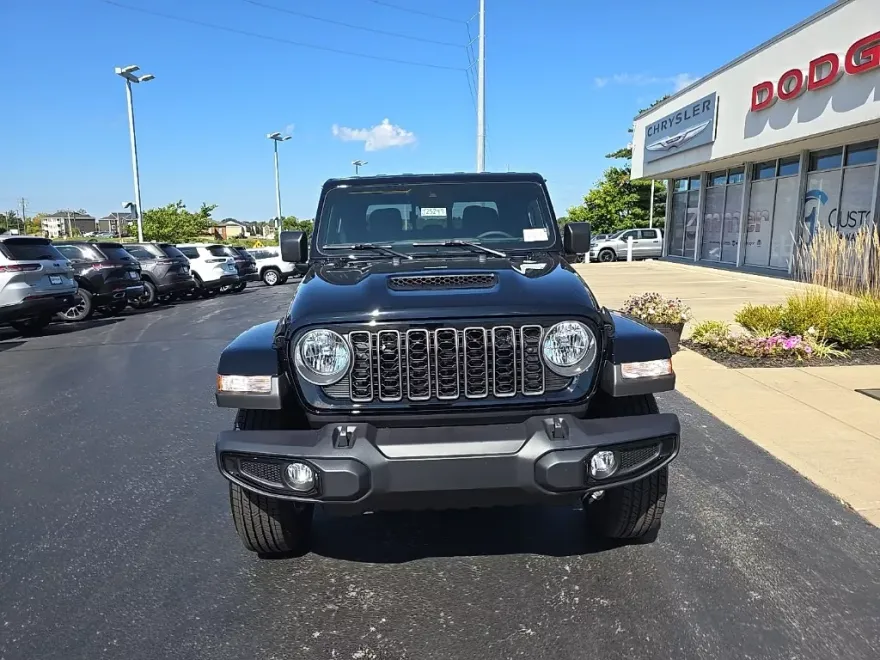 2025 Jeep Gladiator Sport S photo 1