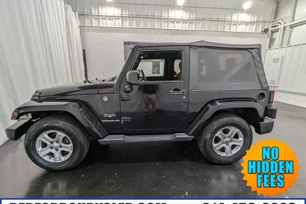 2017 Jeep Wrangler Sahara photo 1