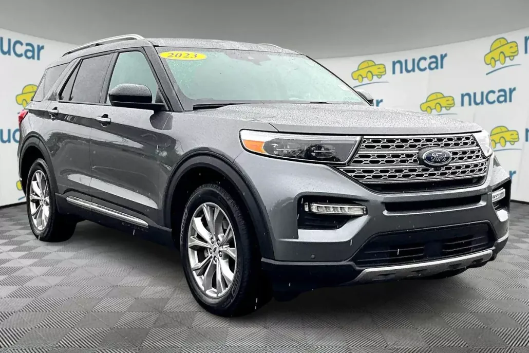 2023 Ford Explorer Limited photo 1