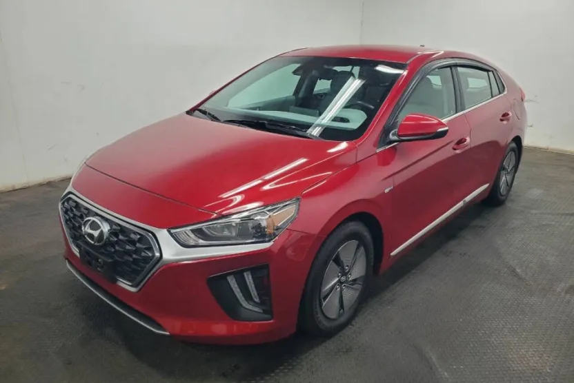 2020 Hyundai Ioniq SE photo 1