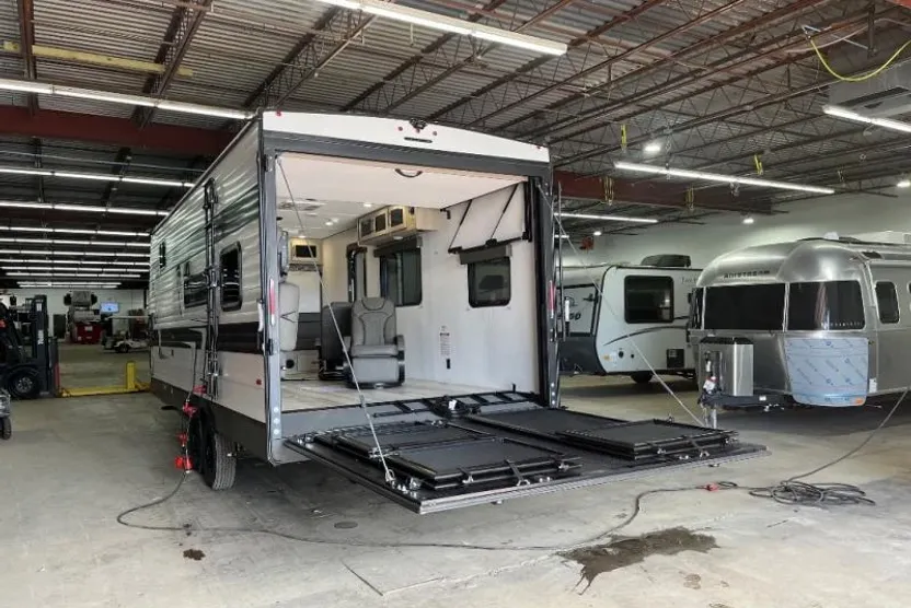 2025 Grand Design Recreational Momentum Wide Body photo 1