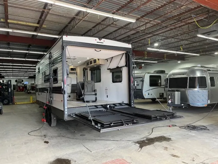 2025 Grand Design Recreational Momentum Wide Body photo 1