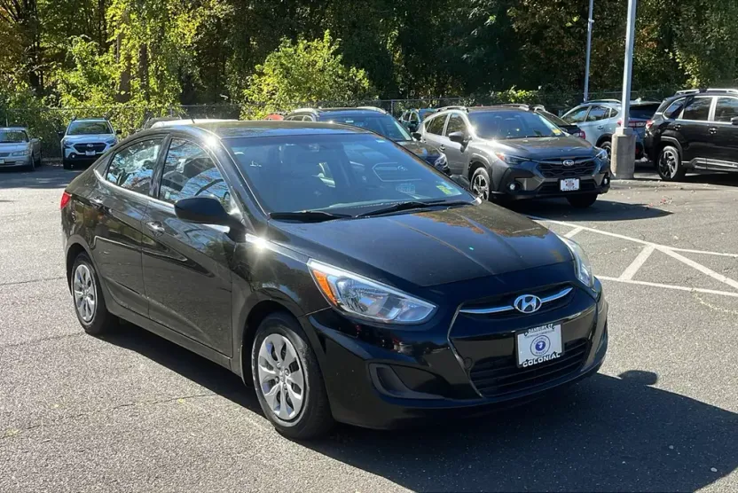 2015 Hyundai Accent GLS photo 1