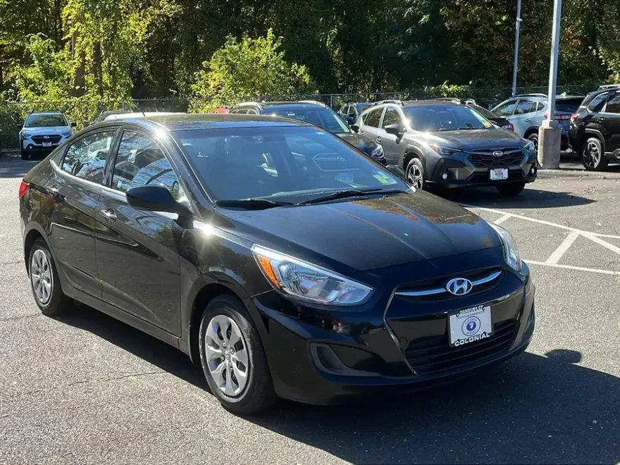 2015 Hyundai Accent GLS photo 1