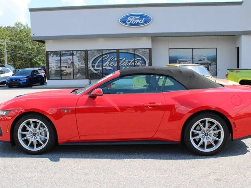 2024 Ford Mustang GT Premium photo 1